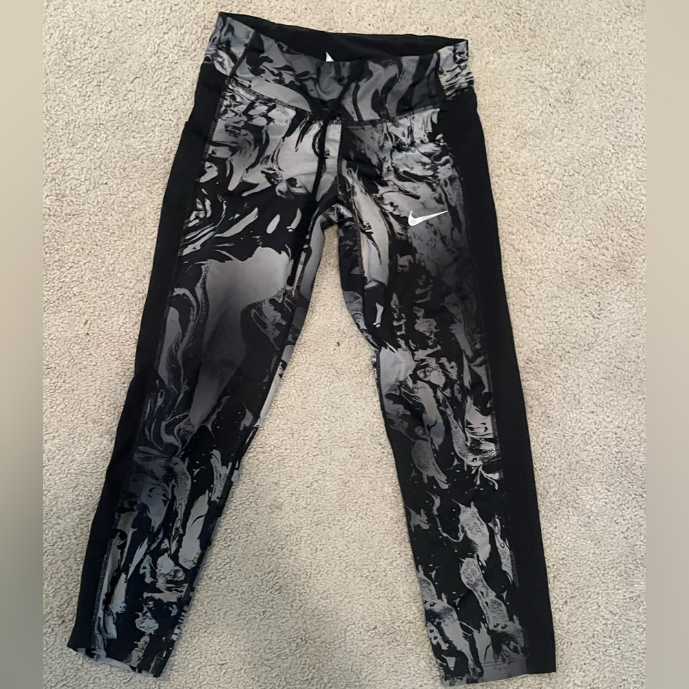 Nike Dri-FIT Black and Gray Leggings Capri